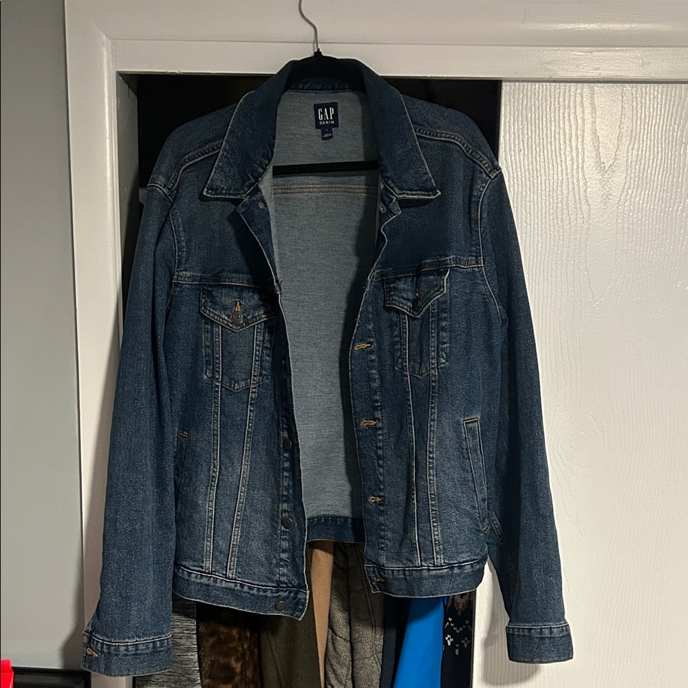 GAP Men's Classic Blue Denim Jacket